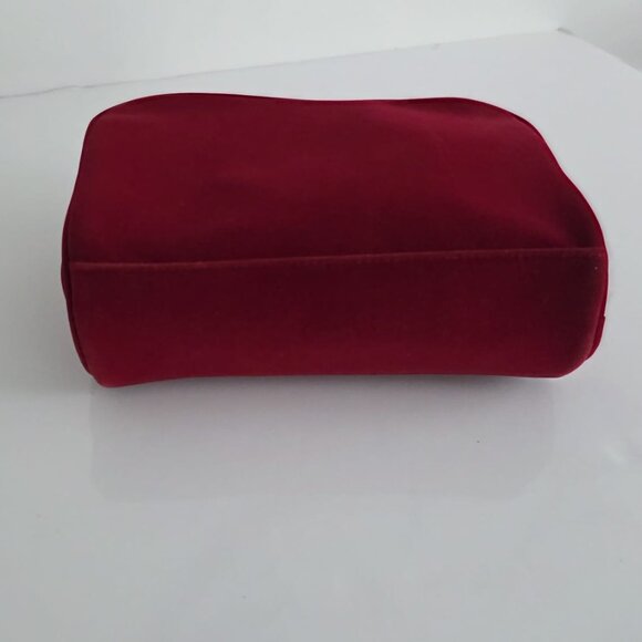 GUCCI COSMETIC /CLUTCH VELVET BAG -NWOT! - Picture 9 of 16